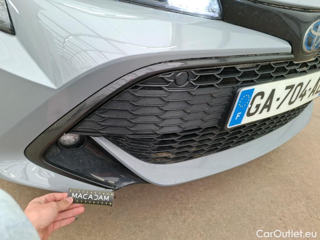  Toyota  Corolla TOYOTA  Touring Sports / 2018 / 5P / Break Hybride 122h Dynamic Business Stage Acad #18