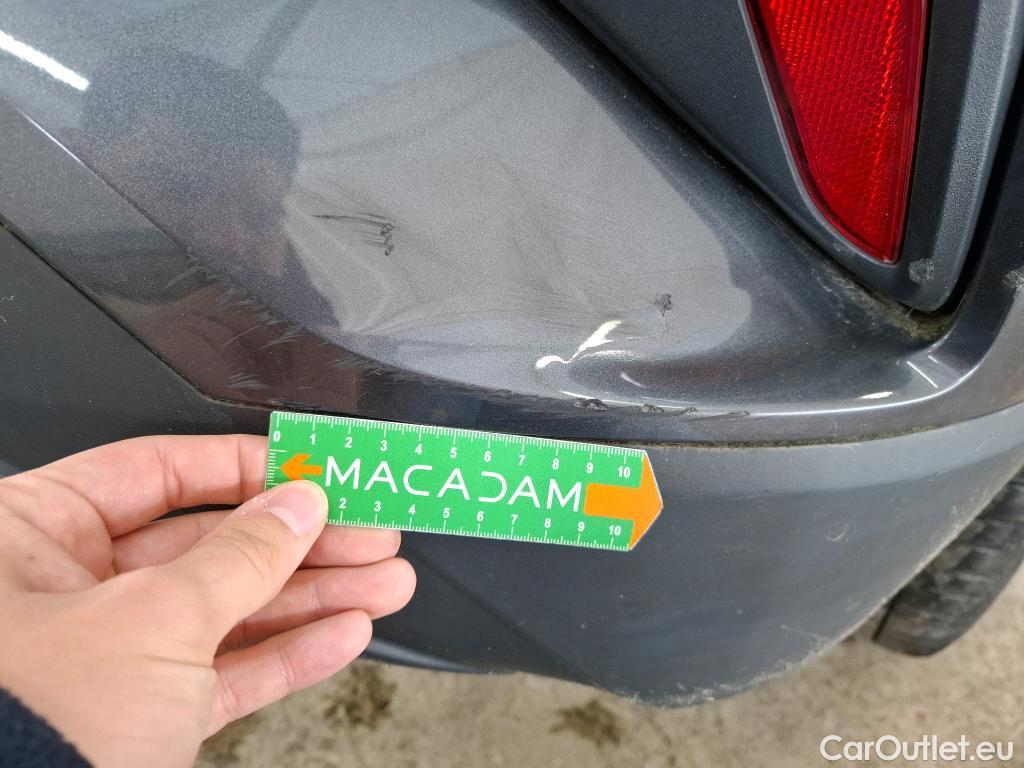  Toyota  C-HR TOYOTA  / 2016 / 5P / SUV 2.0 HYBRIDE 184 DISTINCTIVE #3