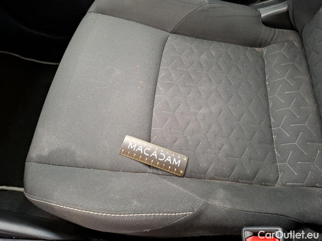  Toyota  Corolla TOYOTA  Touring Sports / 2018 / 5P / Break Hybride 122h Dynamic Business Stage Acad #46