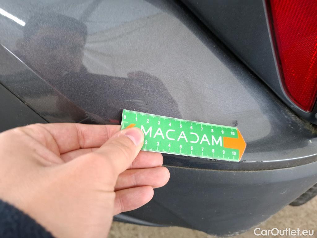  Toyota  C-HR TOYOTA  / 2016 / 5P / SUV 2.0 HYBRIDE 184 DISTINCTIVE #4