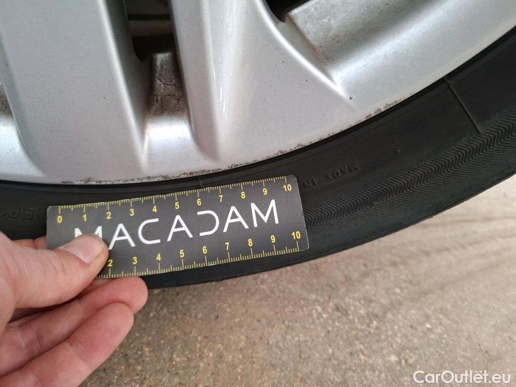  Toyota  Corolla TOYOTA  / 2018 / 5P / Berline Hybride 122h Dynamic Business Beyond Zer #19