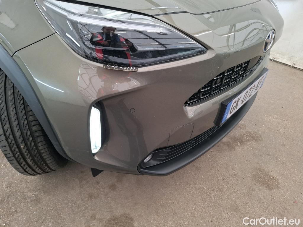  Toyota  Yaris Cross TOYOTA  Hybride / 2021 / 5P / SUV 1.5 HYBRID 116H COLLECTION AUTO #1