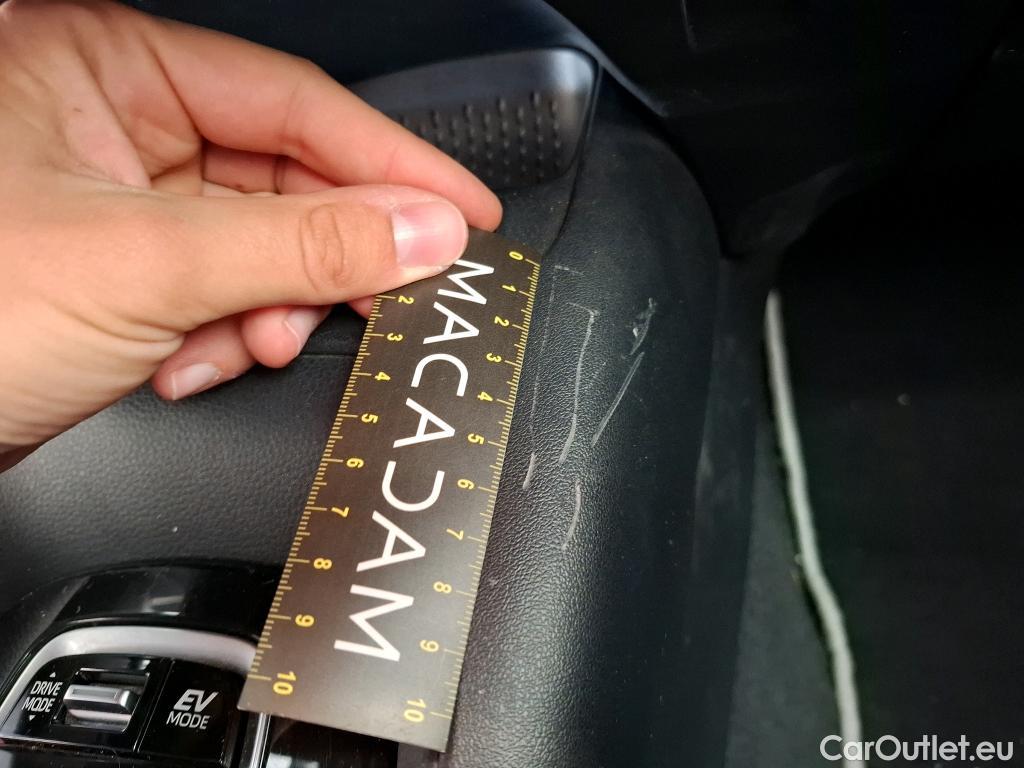  Toyota  Corolla TOYOTA  Touring Sports / 2018 / 5P / Break Hybride 122h Dynamic Business Stage Acad #31