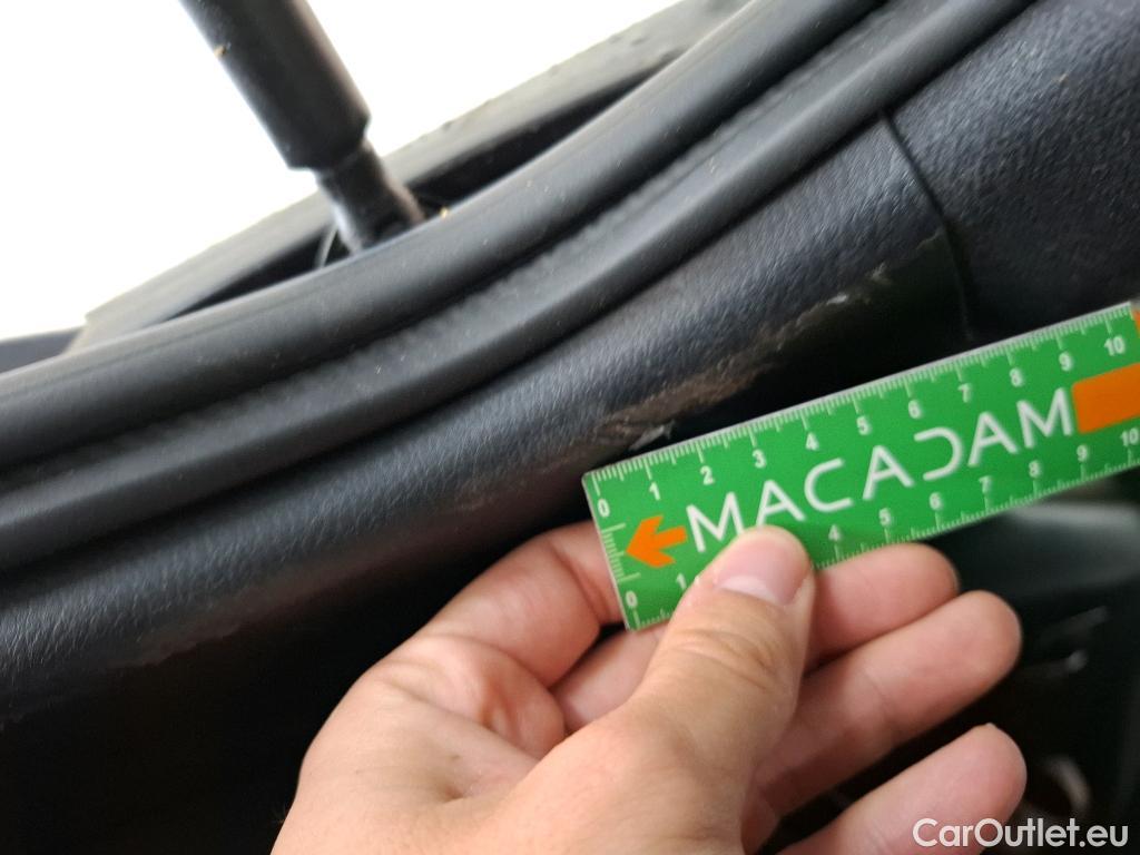  Toyota  C-HR TOYOTA  / 2016 / 5P / SUV 2.0 HYBRIDE 184 DISTINCTIVE #27