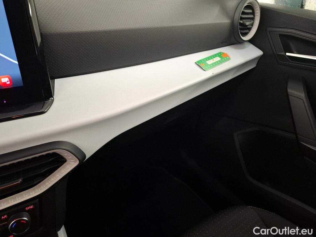  Seat  Arona  Urban 1.0 TSI 95CV BVM5 E6d / VO RECONDITIONNE - PHOTOS AVANT RECONDITIONNEMENT #3