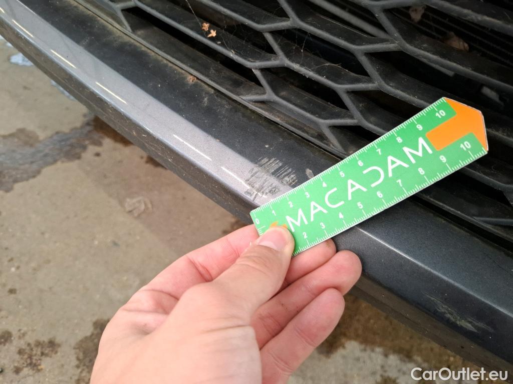  Toyota  C-HR TOYOTA  / 2016 / 5P / SUV 2.0 HYBRIDE 184 DISTINCTIVE #9