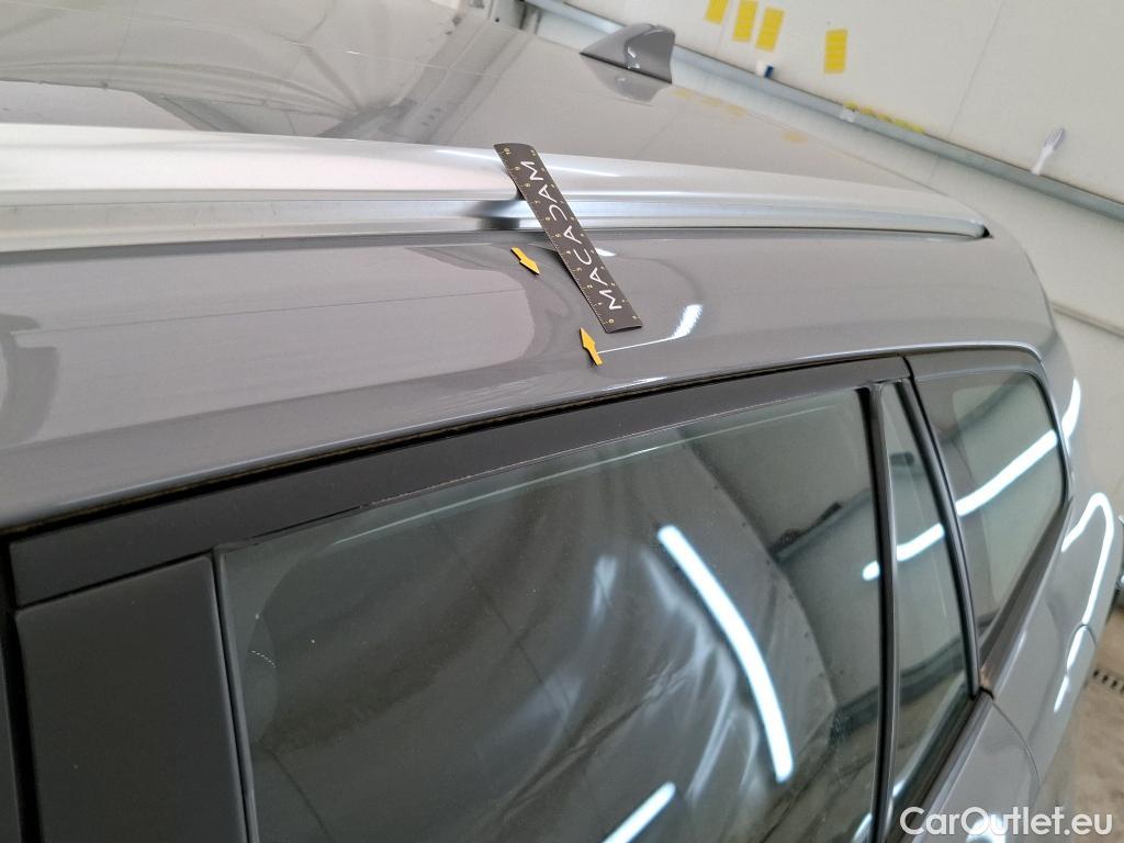  Toyota  Corolla TOYOTA  Touring Sports / 2018 / 5P / Break Hybride 122h Dynamic Business Stage Acad #41