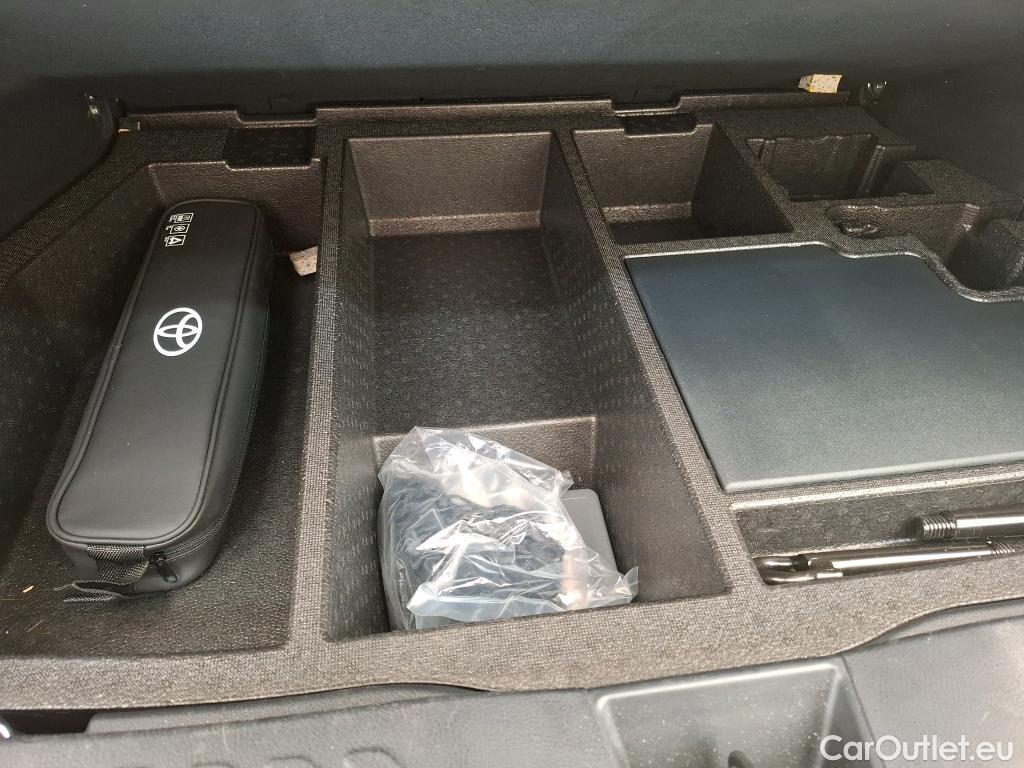  Toyota  C-HR TOYOTA  / 2016 / 5P / SUV 2.0 Hybride 184 Dynamic Business Beyond #7