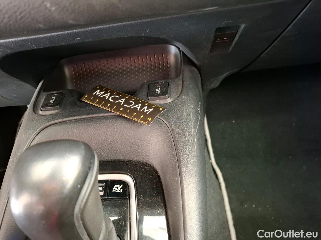  Toyota  Corolla TOYOTA  Touring Sports / 2018 / 5P / Break Hybride 122h Dynamic Business Stage Acad #30