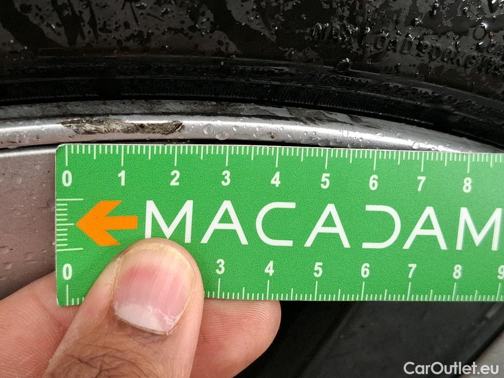  Tesla  Model Y TESLA  / 2020 / 5P / SUV Grand Autonomie Dual Motor AWD #32