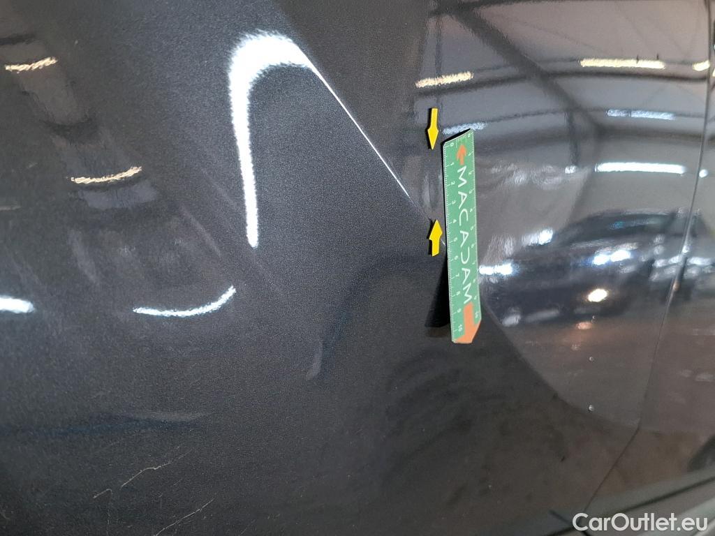  Toyota  C-HR TOYOTA  / 2016 / 5P / SUV 2.0 HYBRIDE 184 DISTINCTIVE #34