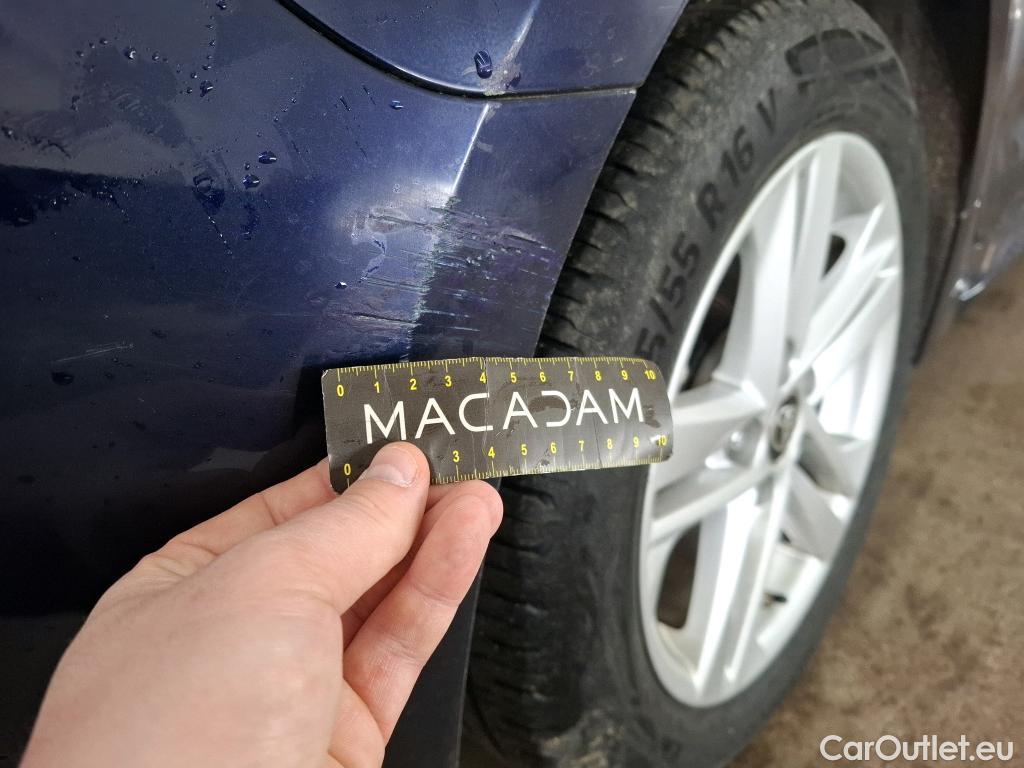  Toyota  Corolla TOYOTA  Touring Sports / 2018 / 5P / Break Hybride 122h Dynamic Business Beyond Zer #23