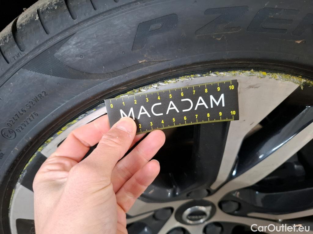  Volvo  V60 VOLVO  / 2018 / 5P / Break B4 197 DCT 7 Plus Dark #12