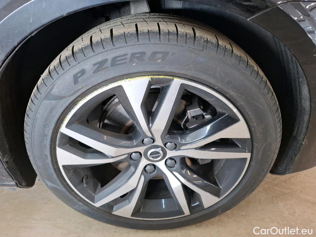  Volvo  V60 VOLVO  / 2018 / 5P / Break B4 197 DCT 7 Plus Dark #11