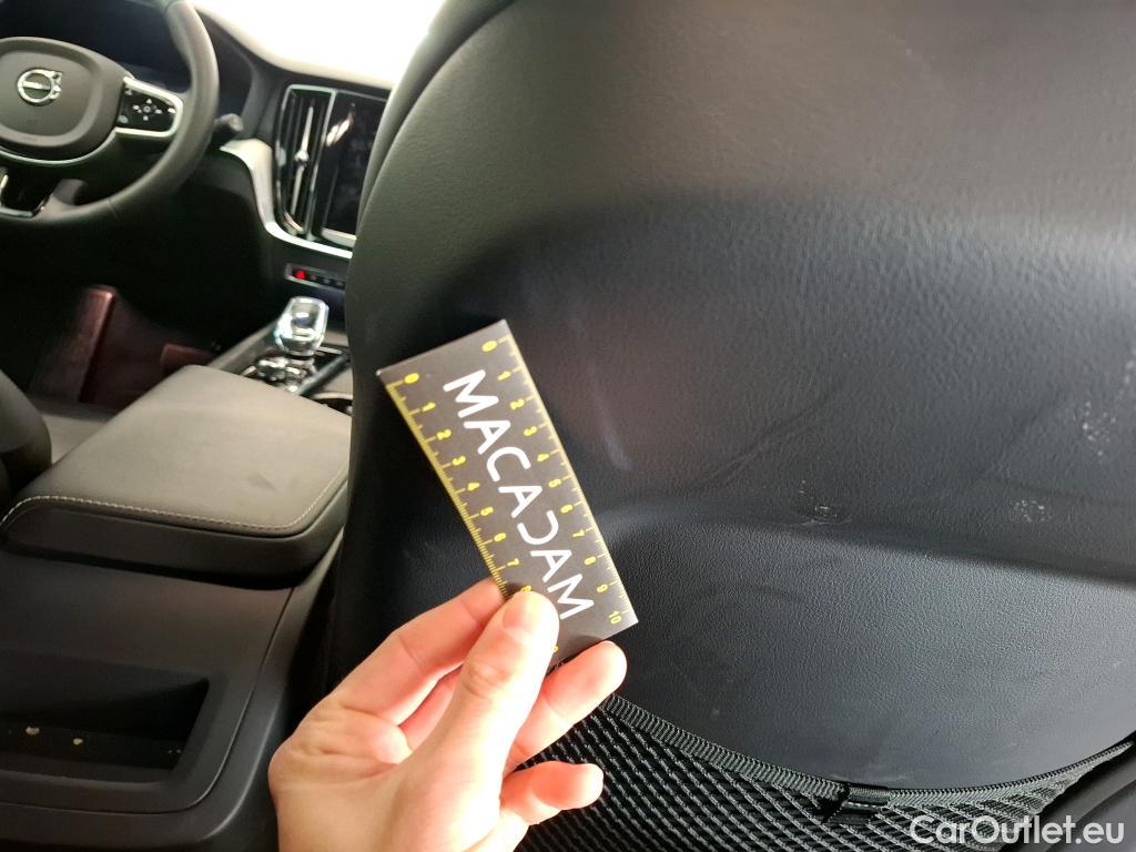  Volvo  V60 VOLVO  / 2018 / 5P / Break B4 197 DCT 7 Plus Dark #18