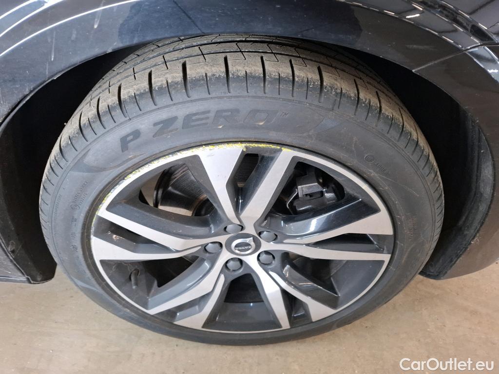  Volvo  V60 VOLVO  / 2018 / 5P / Break B4 197 DCT 7 Plus Dark #10
