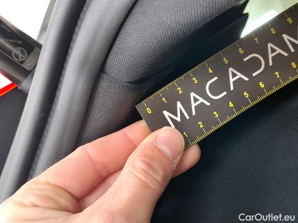  Volvo  V60 VOLVO  / 2018 / 5P / Break B4 197 DCT 7 Plus Dark #29