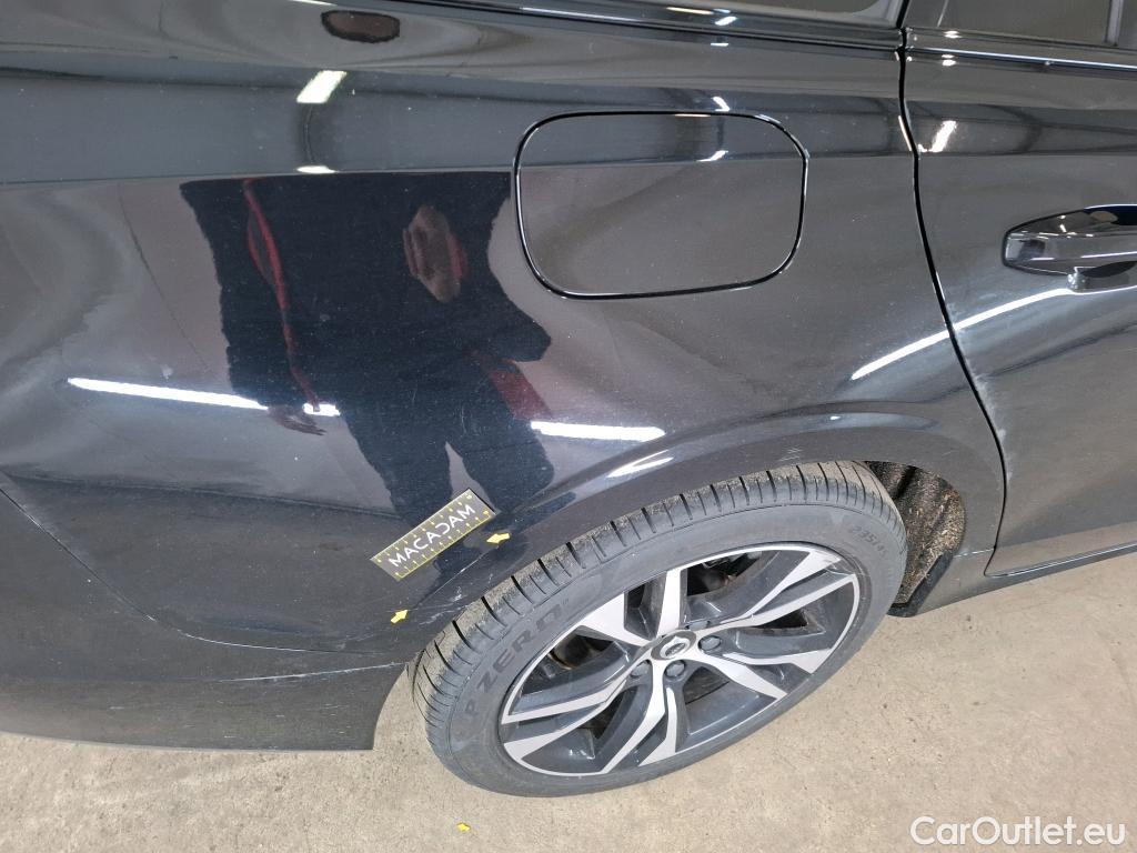 Volvo  V60 VOLVO  / 2018 / 5P / Break B4 197 DCT 7 Plus Dark #25