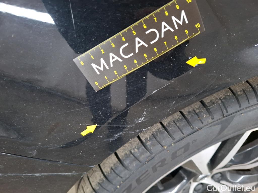  Volvo  V60 VOLVO  / 2018 / 5P / Break B4 197 DCT 7 Plus Dark #26