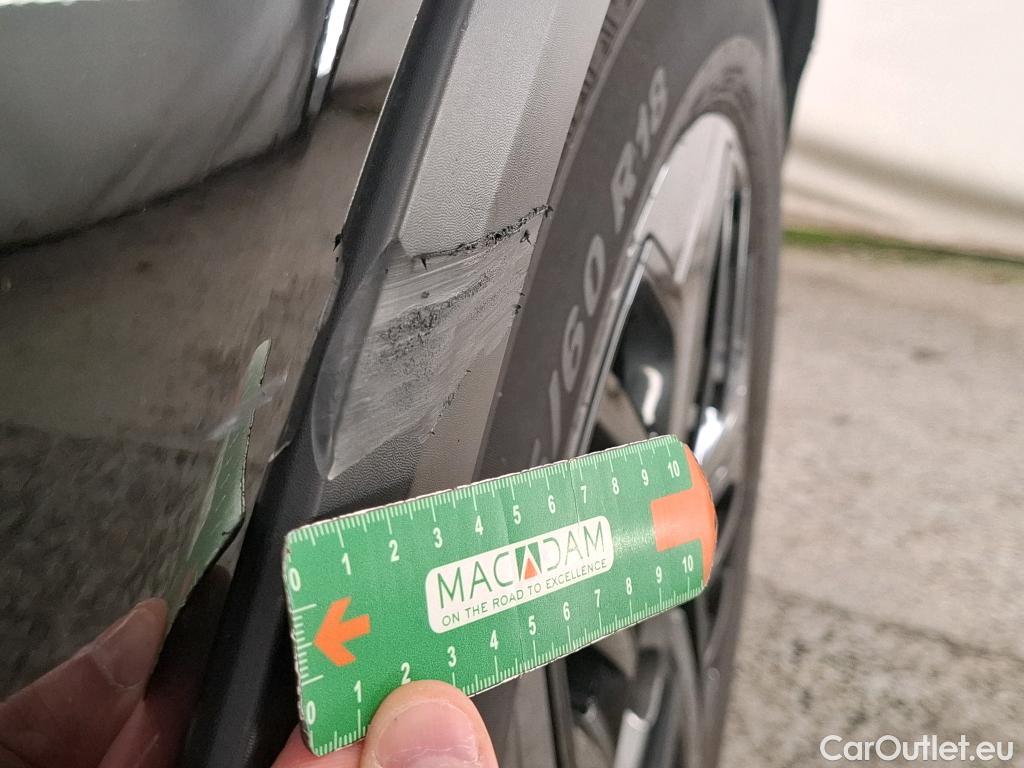  Citroen  C4 CITROEN  X / 2022 / 4P / Berline PureTech 130 S&S EAT8 Feel Pack #35