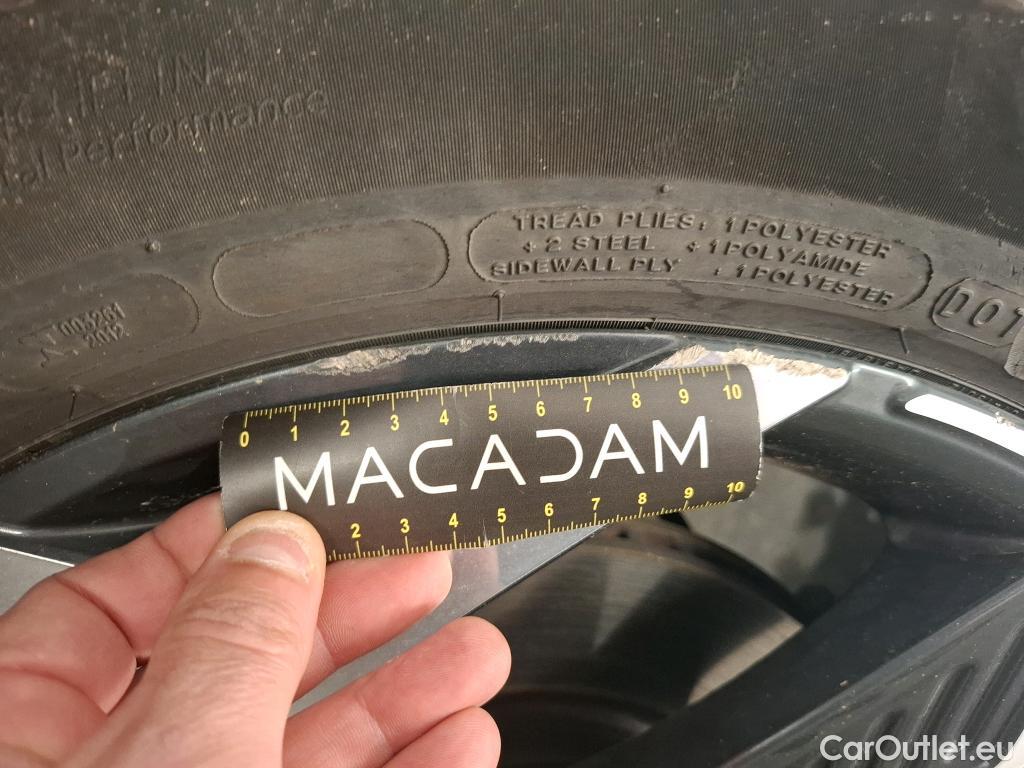  Hyundai  Tucson HYUNDAI  / 2020 / 5P / SUV 1.6 PHEV 265 HTRAC BUSINESS 4WD AUTO #9