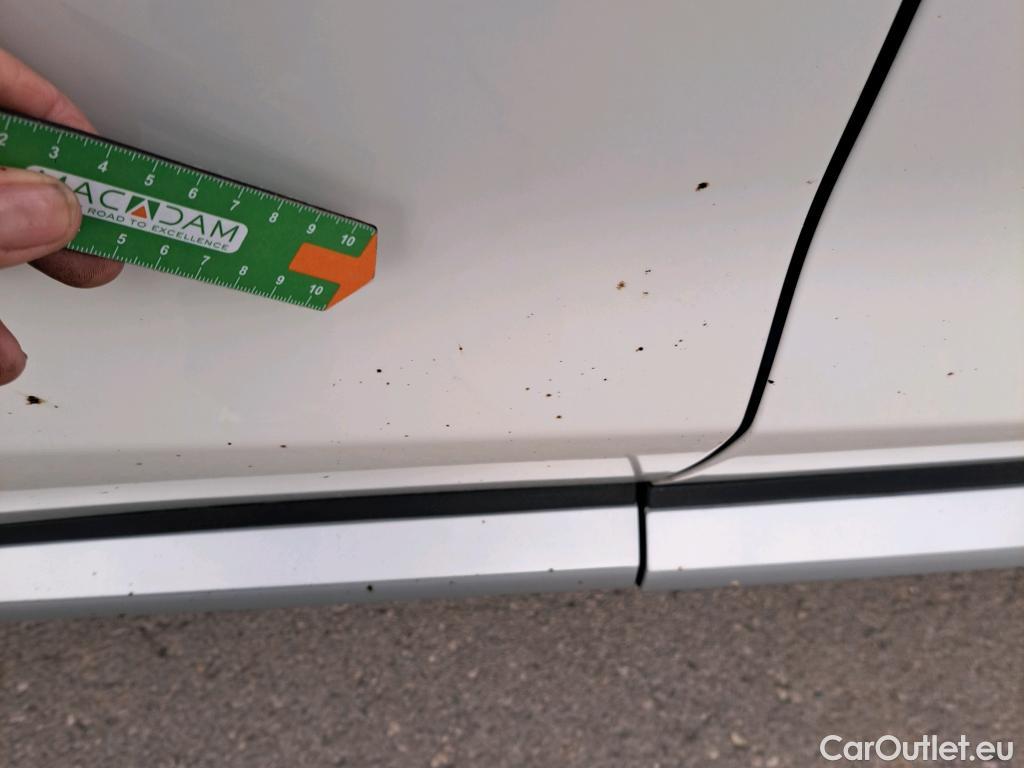  Bmw  X3 BMW  / 2017 / 5P / todoterreno sDrive18d #9