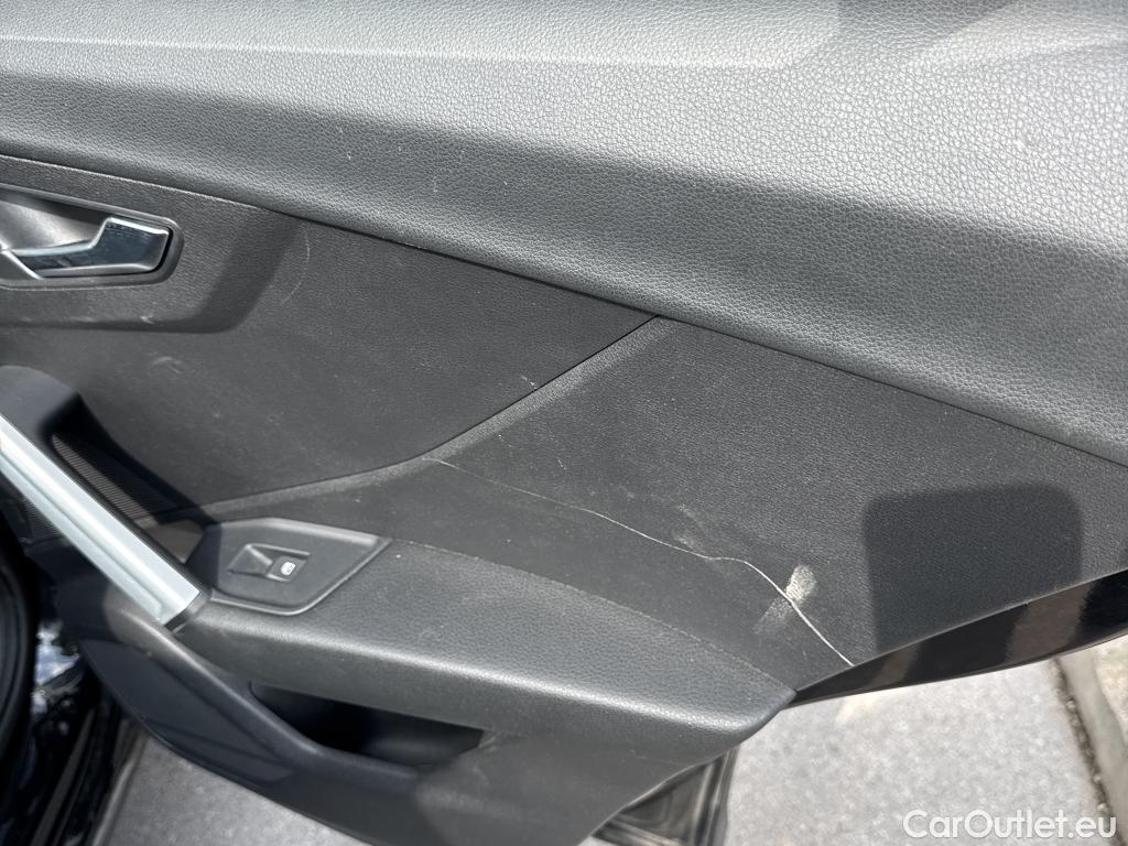  Audi  Q2 AUDI  / 2016 / 5P / todoterreno Sport 35 TDI 110kW (150CV) #29