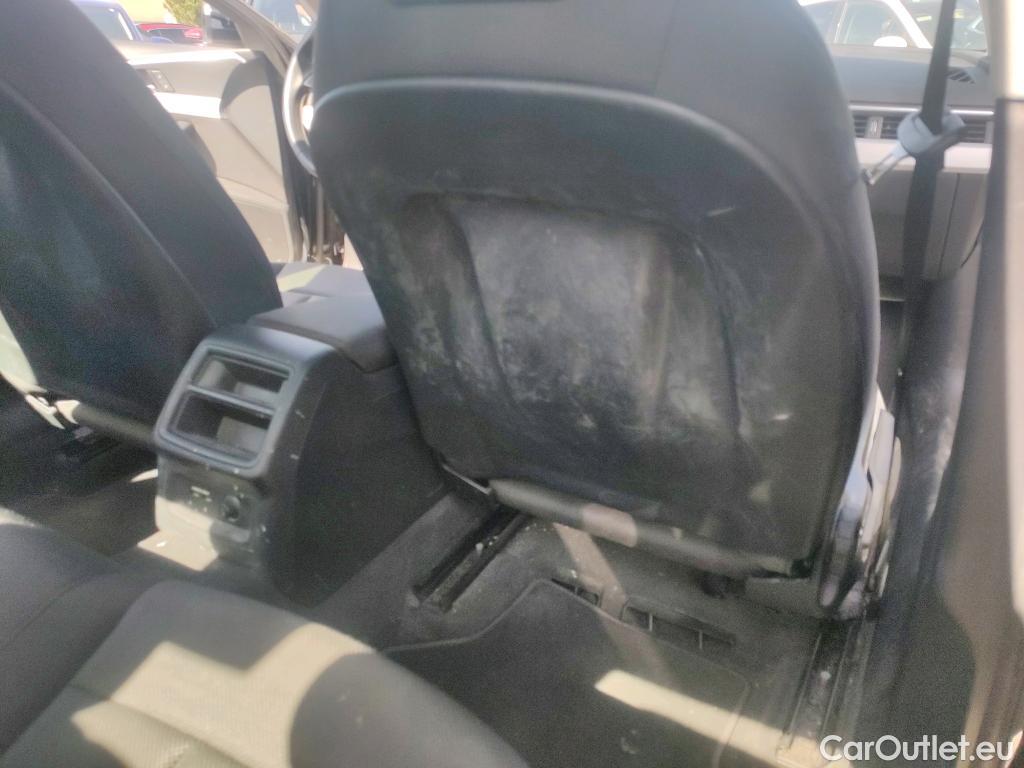  Audi  A4 AUDI  / 2019 / 4P / sedán Advanced 30 TDI 100kW (136CV) S tronic #23