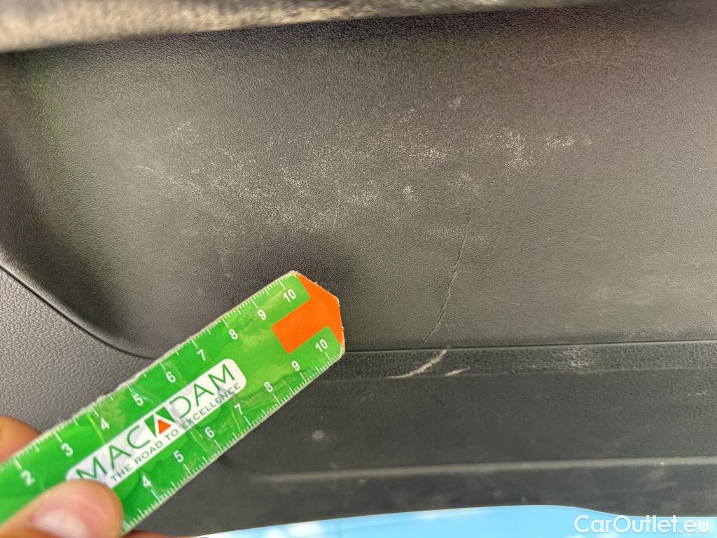  Audi  Q2 AUDI  / 2016 / 5P / todoterreno Sport 35 TDI 110kW (150CV) #26