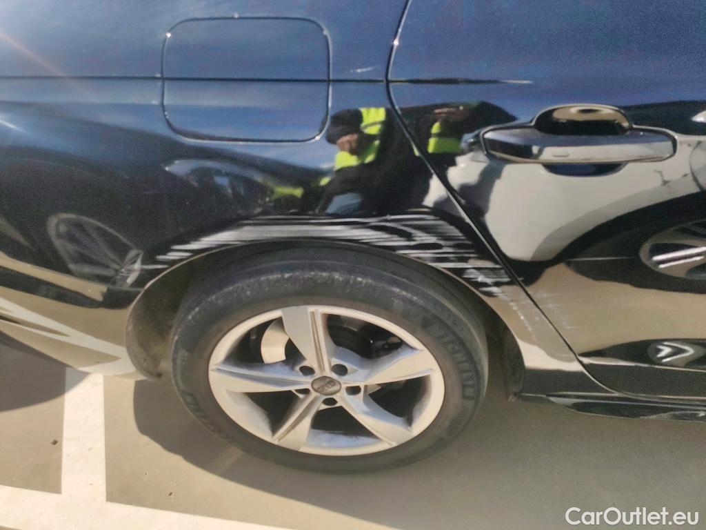  Audi  A4 AUDI  / 2019 / 4P / sedán Advanced 30 TDI 100kW (136CV) S tronic #1