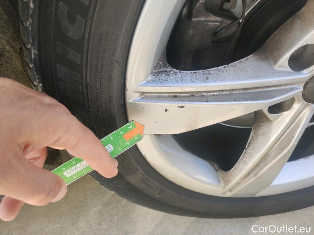  Audi  A4 AUDI  / 2019 / 4P / sedán Advanced 30 TDI 100kW (136CV) S tronic #22