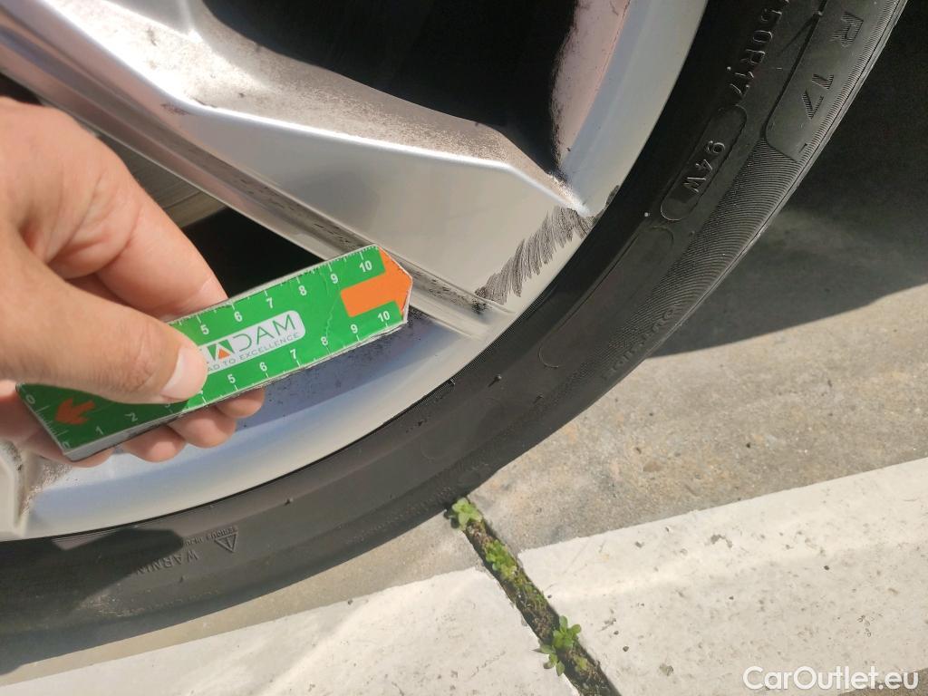  Audi  A4 AUDI  / 2019 / 4P / sedán Advanced 30 TDI 100kW (136CV) S tronic #20