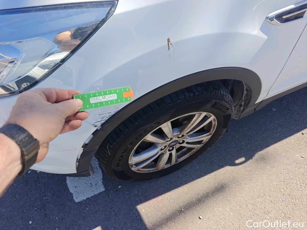  Ford  Kuga FORD  / 2016 / 5P / todoterreno 1.5 EcoBoost 88kW 4x2 Trend+ (CX) #32