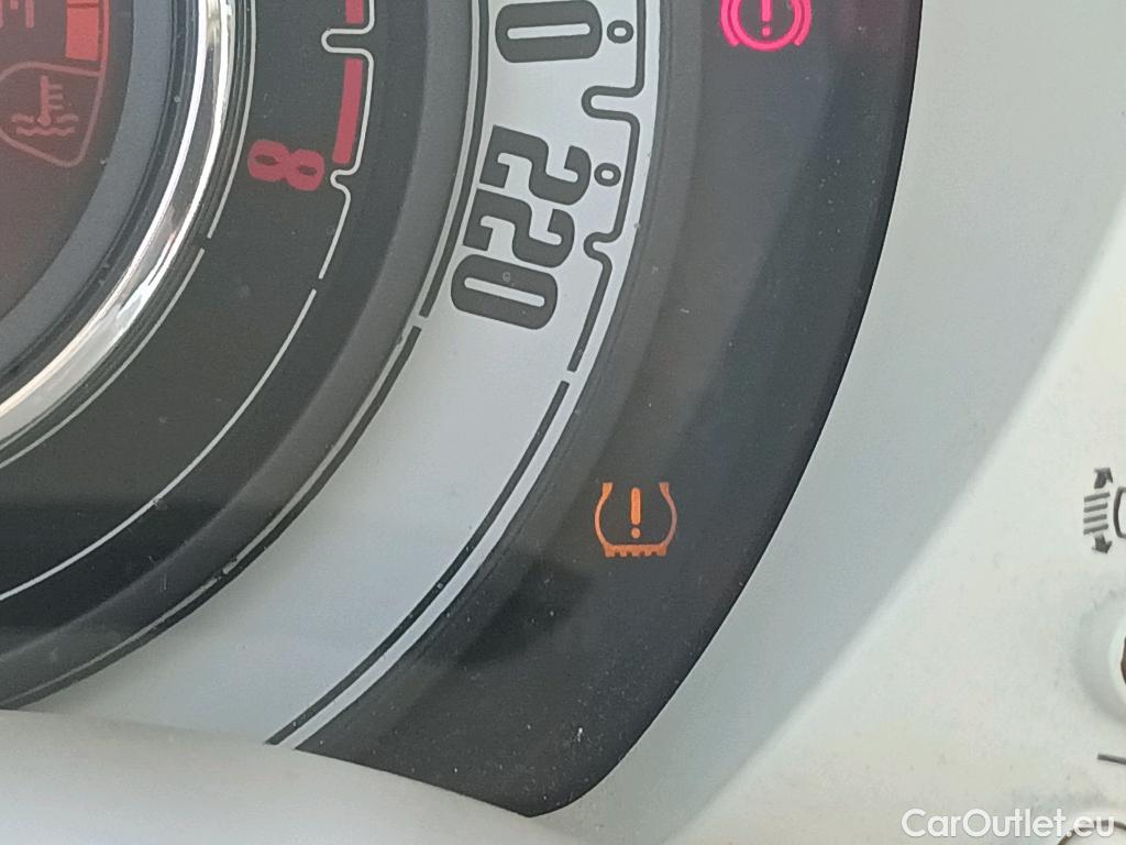  Fiat  500 FIAT  / 2015 / 3P / berlina con portón 1.2 8v 51kW (69CV) Mirror Fleet(SP) #12