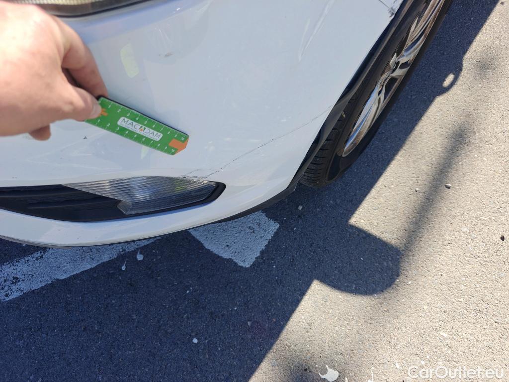  Ford  Kuga FORD  / 2016 / 5P / todoterreno 1.5 EcoBoost 88kW 4x2 Trend+ (CX) #12