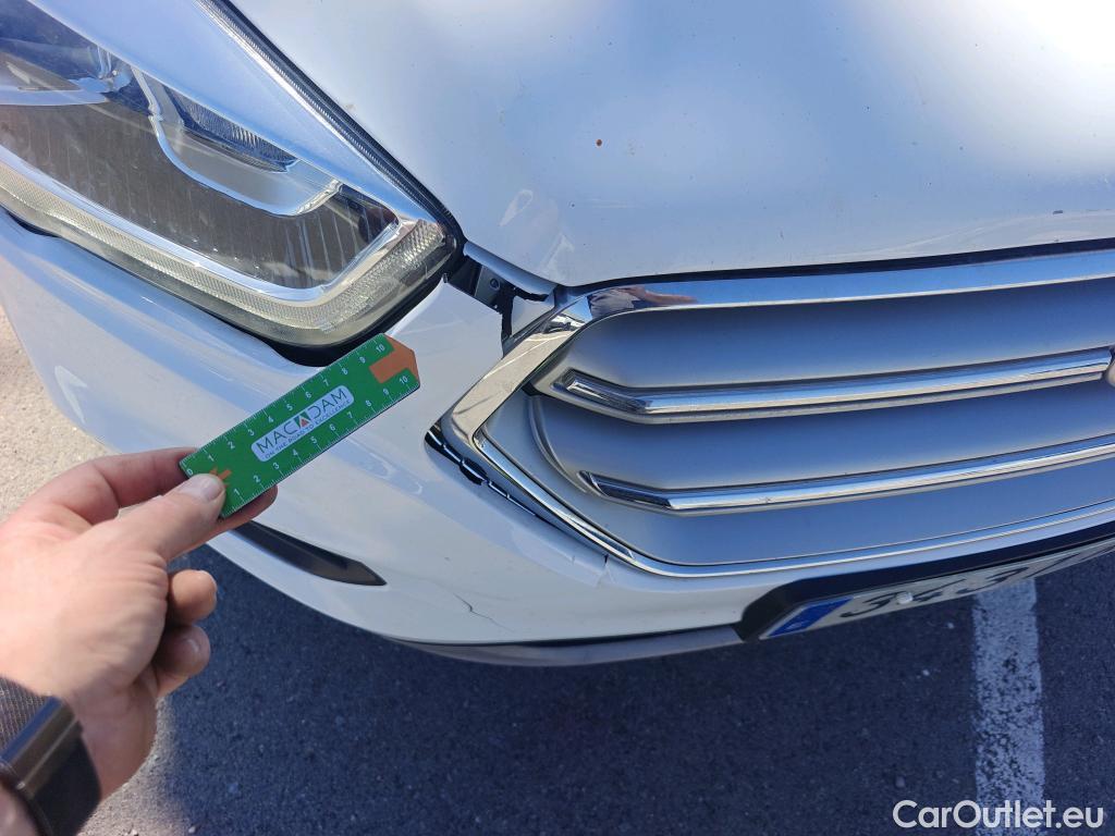  Ford  Kuga FORD  / 2016 / 5P / todoterreno 1.5 EcoBoost 88kW 4x2 Trend+ (CX) #9