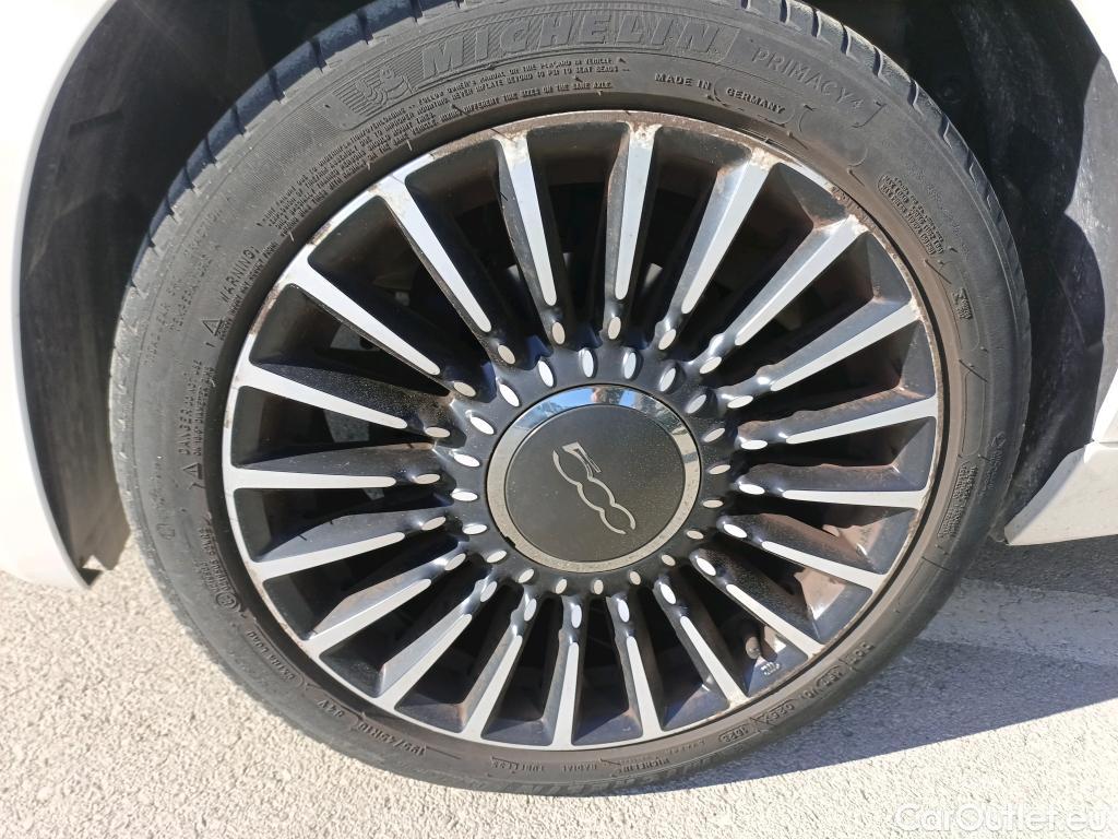  Fiat  500 FIAT  / 2015 / 3P / berlina con portón 1.2 8v 51kW (69CV) Mirror Fleet(SP) #1