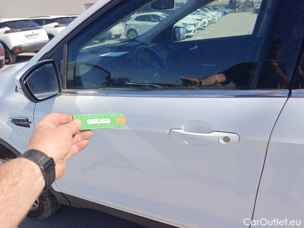  Ford  Kuga FORD  / 2016 / 5P / todoterreno 1.5 EcoBoost 88kW 4x2 Trend+ (CX) #13