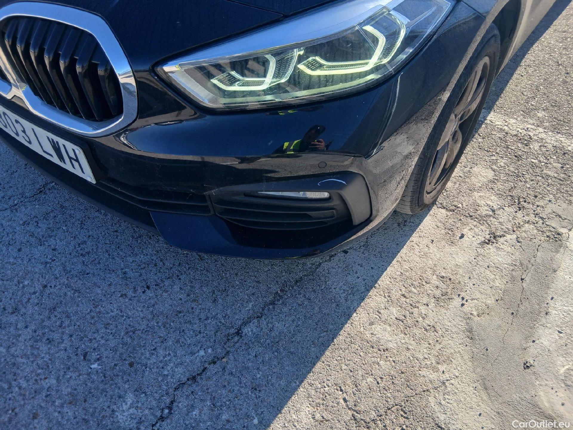  Bmw  Serie 1 BMW  / 2019 / 5P / berlina con portón 118i #3