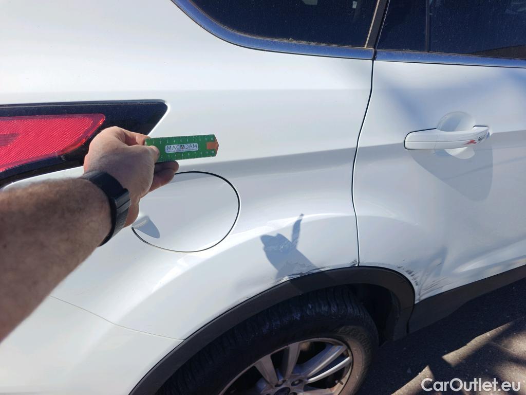  Ford  Kuga FORD  / 2016 / 5P / todoterreno 1.5 EcoBoost 88kW 4x2 Trend+ (CX) #3