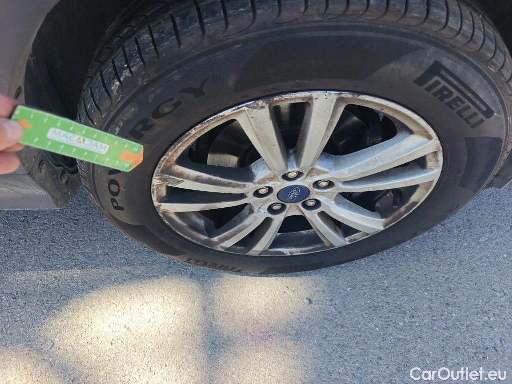  Ford  Kuga FORD  / 2016 / 5P / todoterreno 1.5 EcoBoost 88kW 4x2 Trend+ (CX) #23