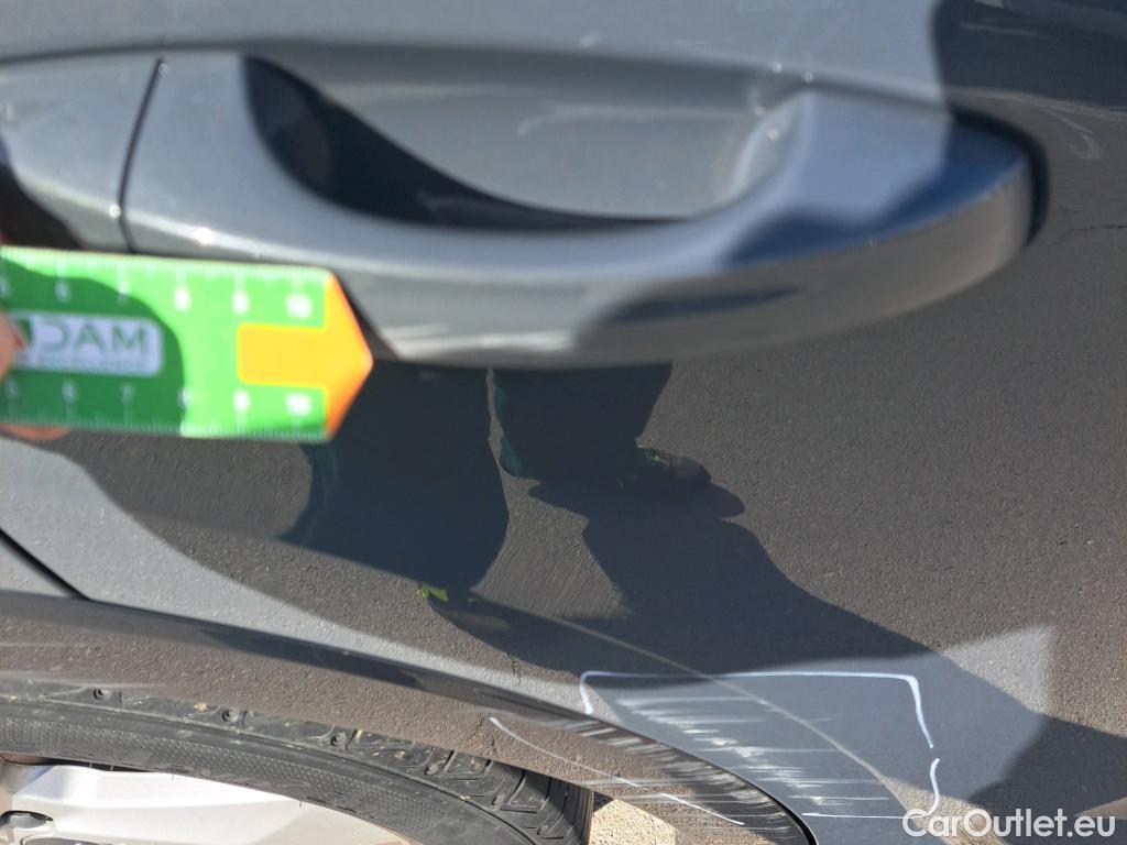  Audi  Q3 AUDI  / 2018 / 5P / todoterreno 40 TFSI 140kW S tronic Quattro Advanced #28