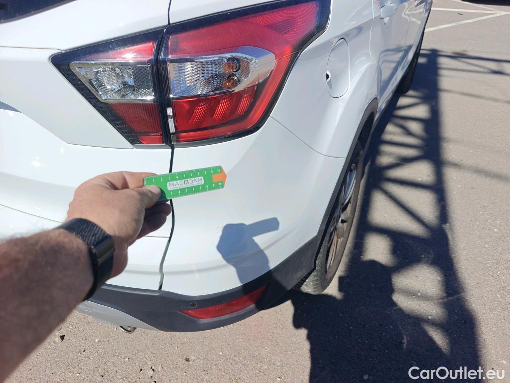  Ford  Kuga FORD  / 2016 / 5P / todoterreno 1.5 EcoBoost 88kW 4x2 Trend+ (CX) #28