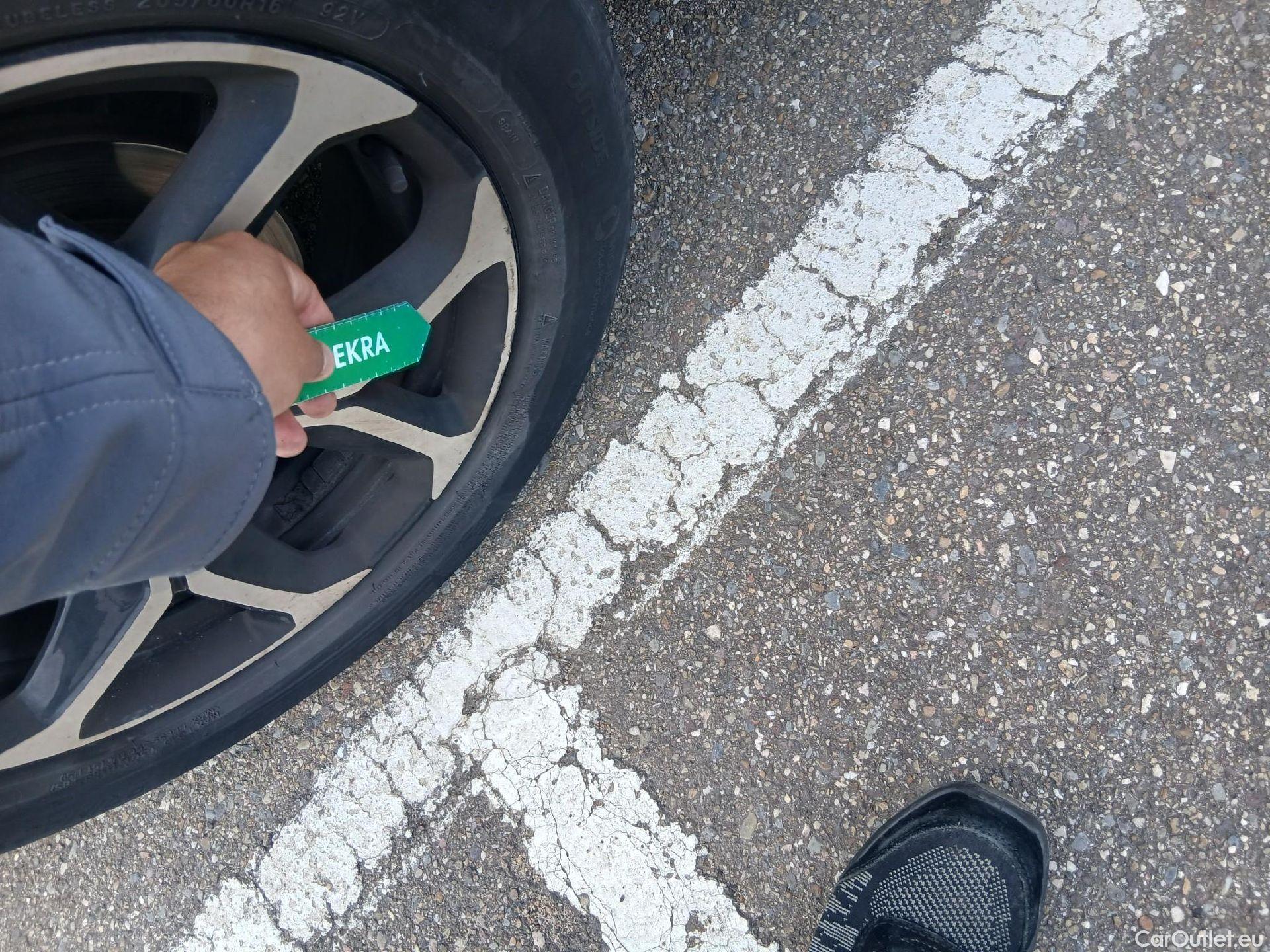  Citroen  C3 CITROEN  Aircross / 2021 / 5P / todoterreno BlueHDi 81kW (110CV) S&S Feel Pack #22