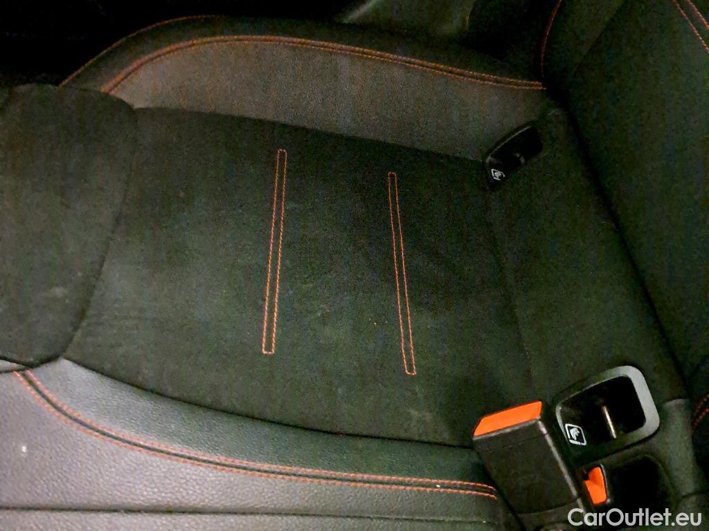  Mercedes  CLA-Klasse MERCEDES-BENZ CLA / 2019 / 5P / familiar CLA 200 D DCT Shooting Brake #35