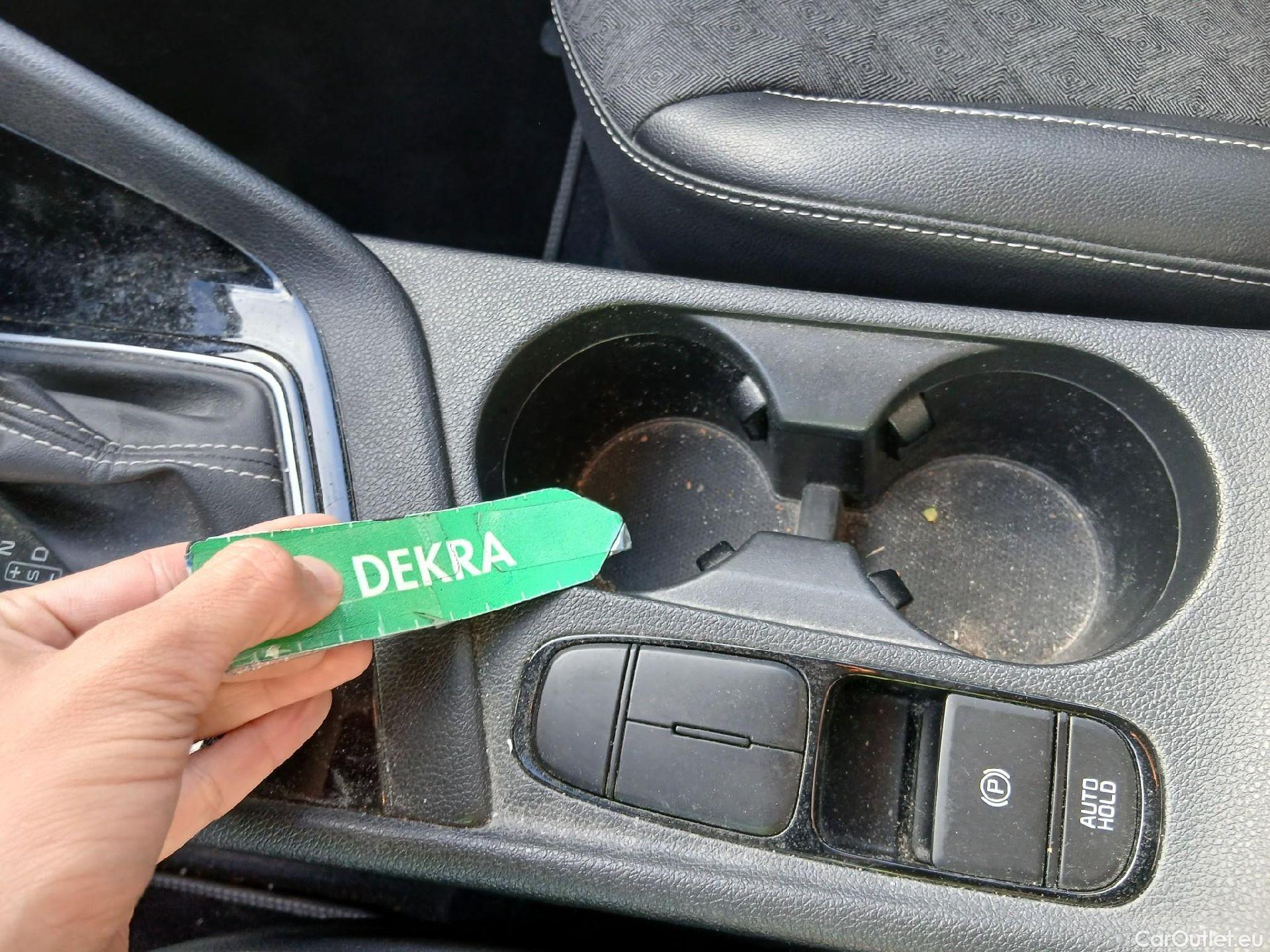  KIA  Niro KIA  / 2019 / 5P / crossover 1.6 GDi HEV 104kW (141CV) Drive #10