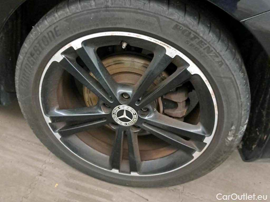  Mercedes  CLA-Klasse MERCEDES-BENZ CLA / 2019 / 5P / familiar CLA 200 D DCT Shooting Brake #5