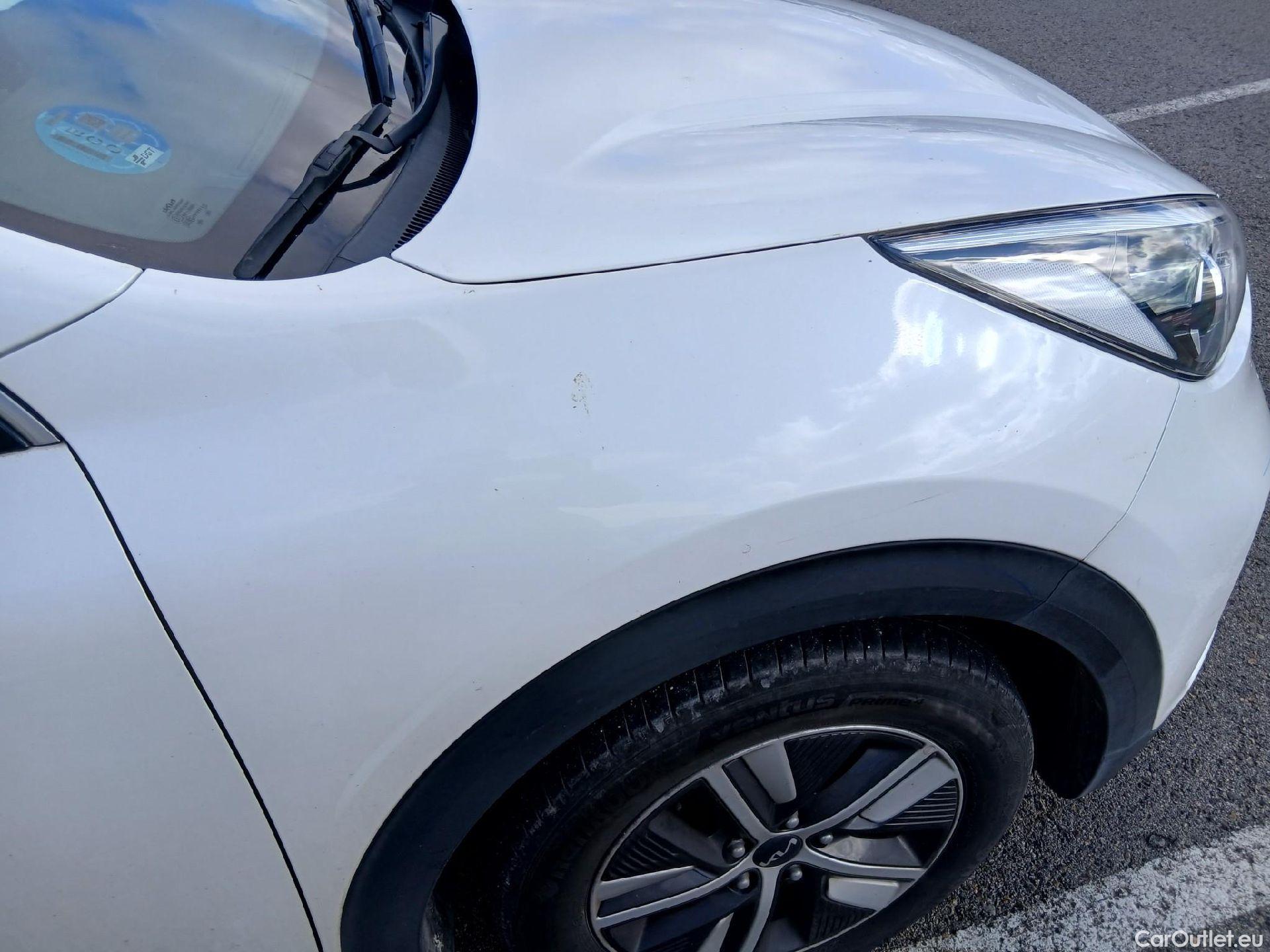  KIA  Niro KIA  / 2019 / 5P / crossover 1.6 GDi HEV 104kW (141CV) Drive #29