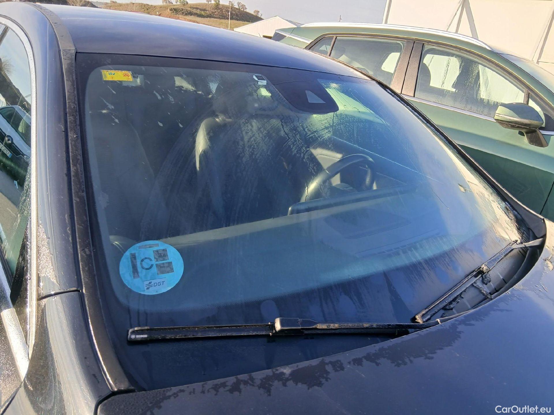  Mercedes  A-Klasse MERCEDES-BENZ Clase A / 2018 / 5P / berlina con portón A 180 d #3