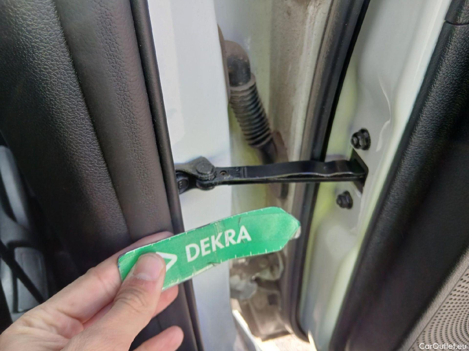  KIA  Niro KIA  / 2019 / 5P / crossover 1.6 GDi HEV 104kW (141CV) Drive #21